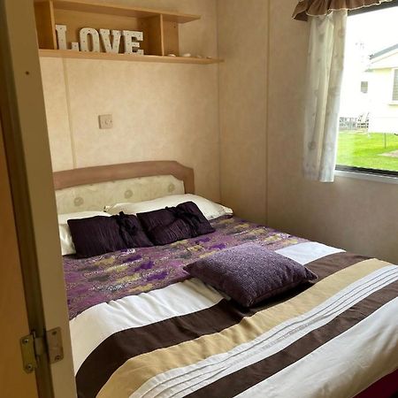 Yoshi'S Happy Holiday Stay-Cation Kingston upon Hull Exterior photo