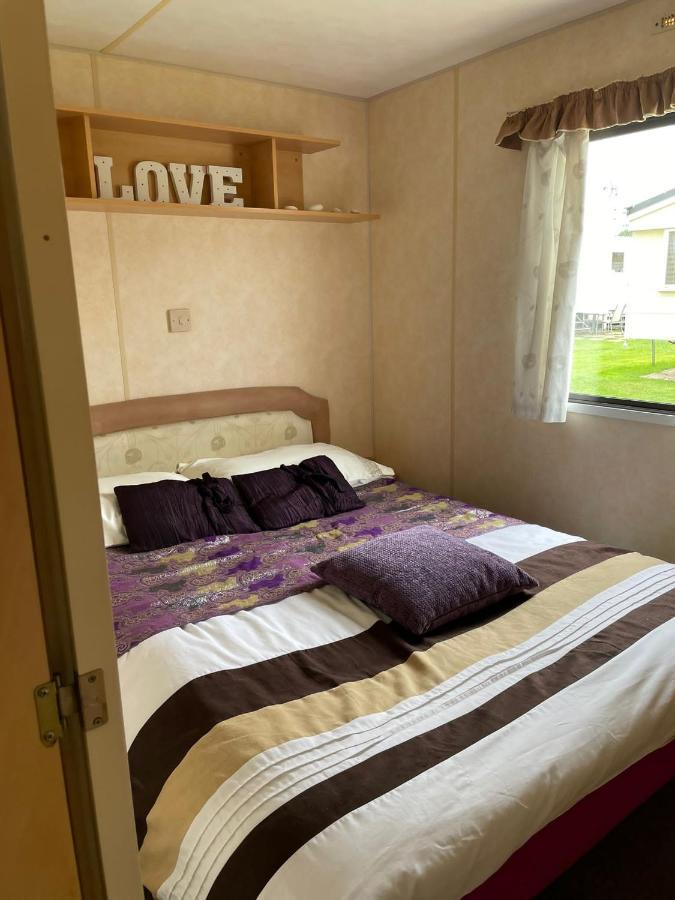 Yoshi'S Happy Holiday Stay-Cation Kingston upon Hull Exterior photo