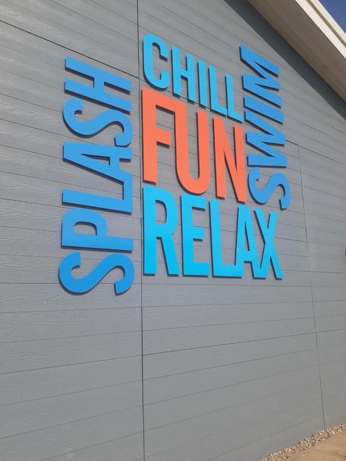 Yoshi'S Happy Holiday Stay-Cation Kingston upon Hull Exterior photo